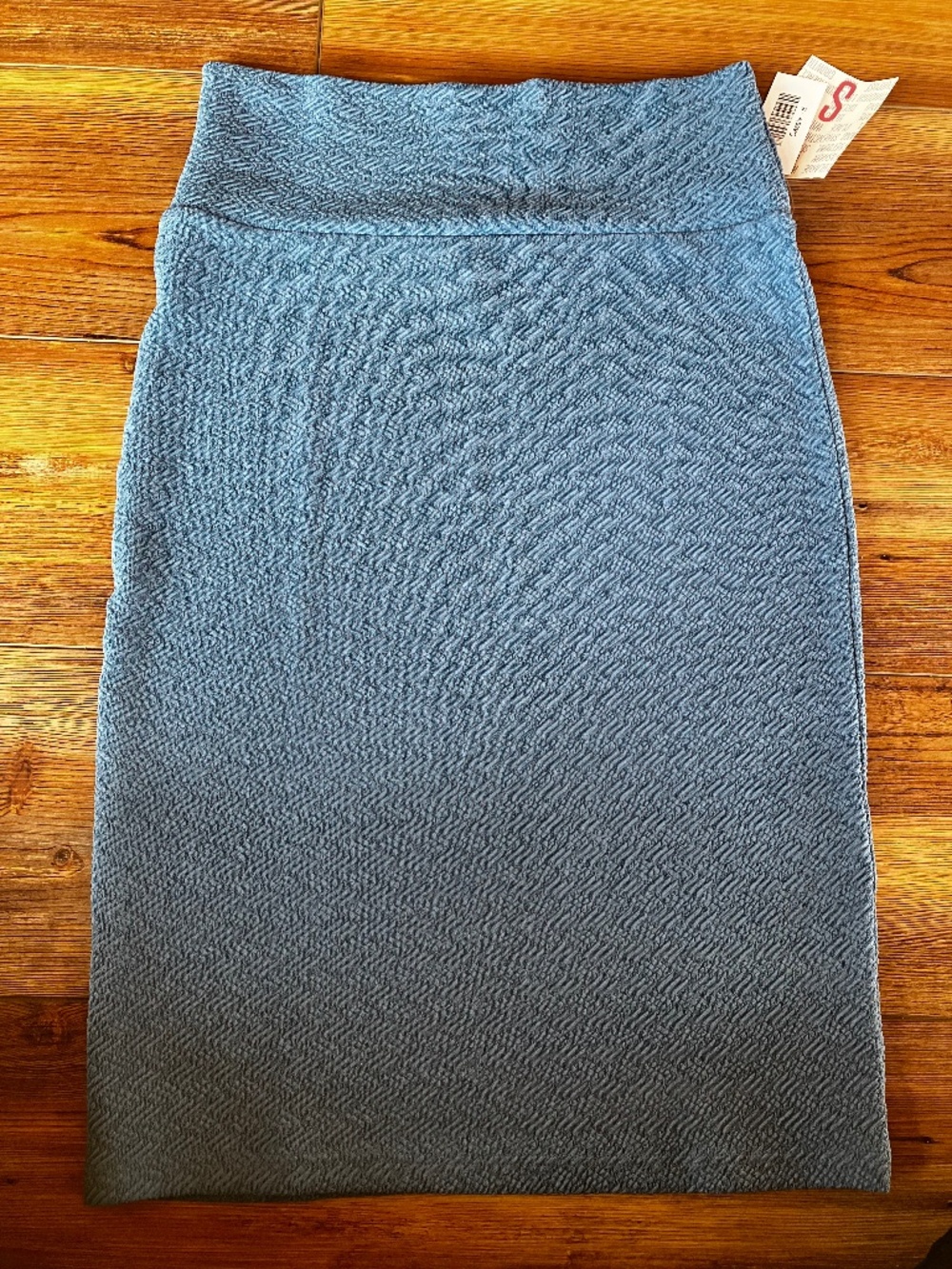 Women’s S NWT LuLaRoe Cassie Pencil Skirt Stretchy Blue Design